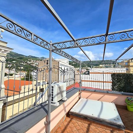 Starview Apartment - Comfy Apt By The Center Vico Equense Exterior photo