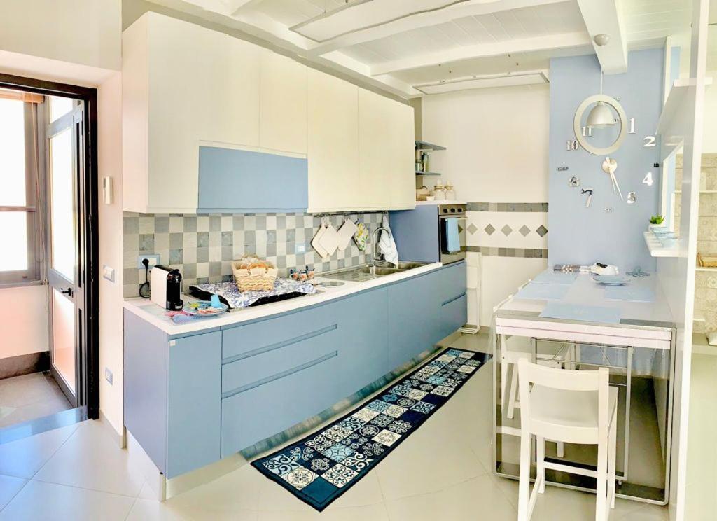 Starview Apartment - Comfy Apt By The Center Vico Equense Exterior photo