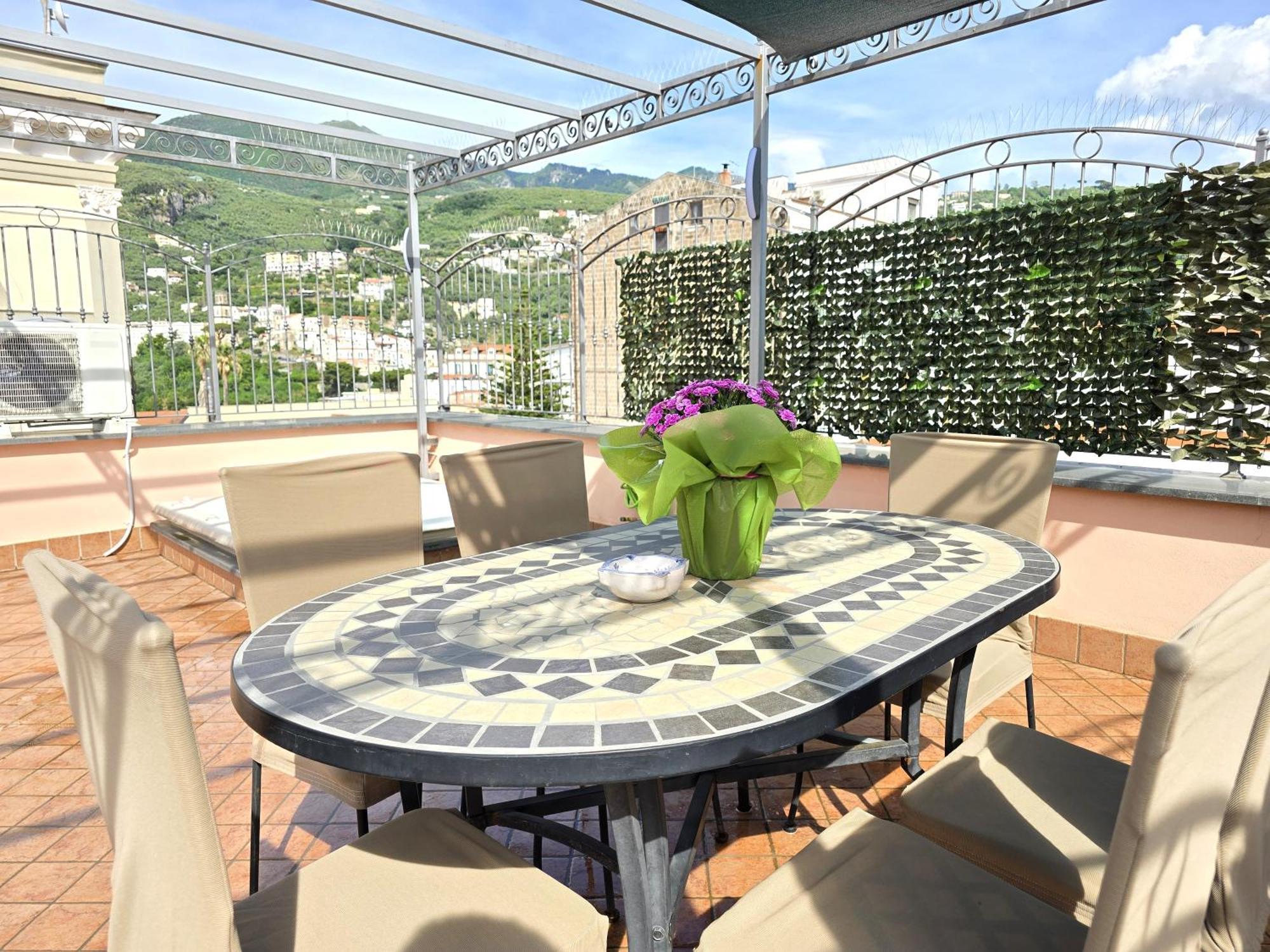 Starview Apartment - Comfy Apt By The Center Vico Equense Exterior photo